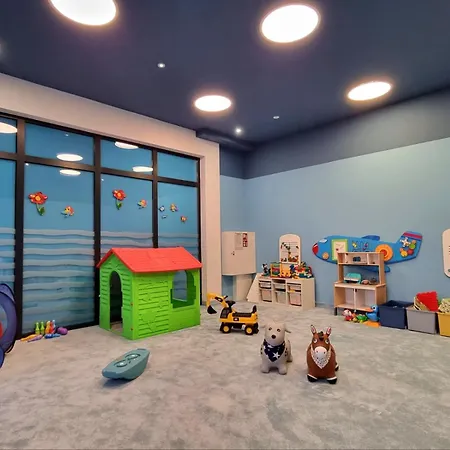 アパート Z Basenem Laura Polanki Park