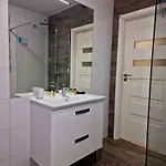 Z Basenem Laura Polanki Park Apartmán