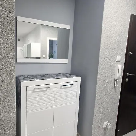 Z Basenem Laura Polanki Park *