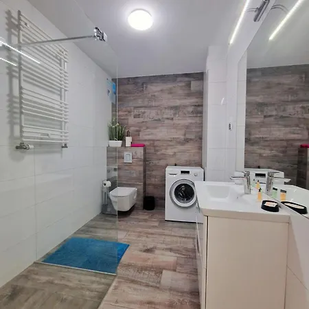 Z Basenem Laura Polanki Park Kołobrzeg