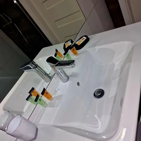 Διαμέρισμα Z Basenem Laura Polanki Park *