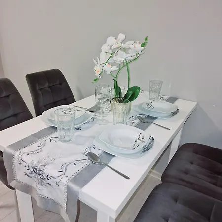 Διαμέρισμα Z Basenem Laura Polanki Park Kołobrzeg