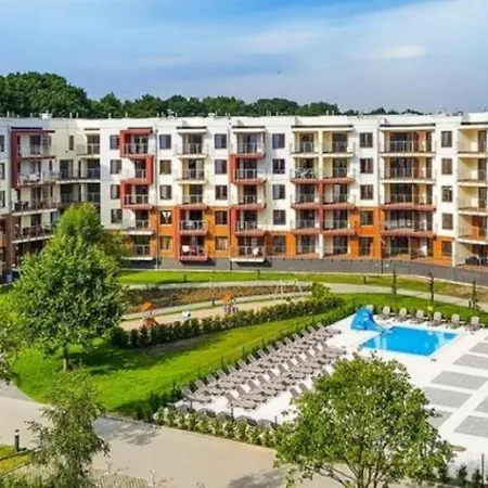Apartament Z Basenem Laura Polanki Park