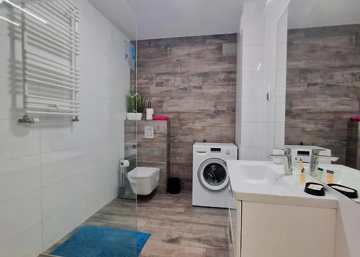 Z Basenem Laura Polanki Park Kołobrzeg