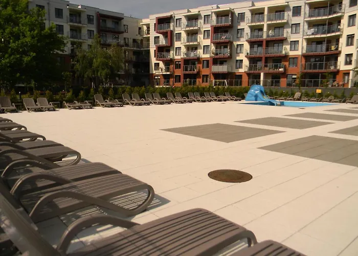 Apartament Z Basenem Laura Polanki Park *