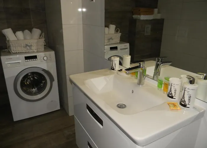 Z Basenem Laura Polanki Park Apartament